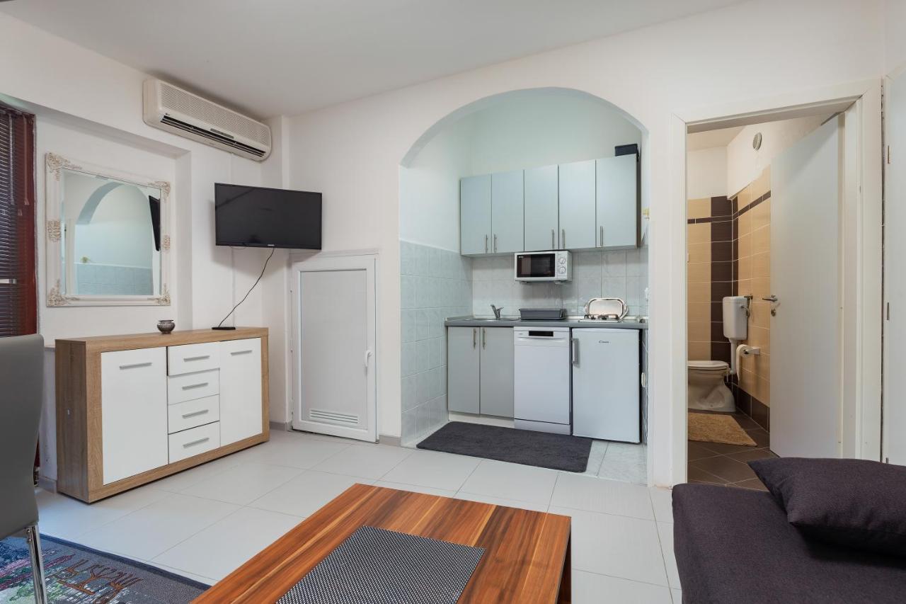 Apartments Smaila 1729 Póla Kültér fotó