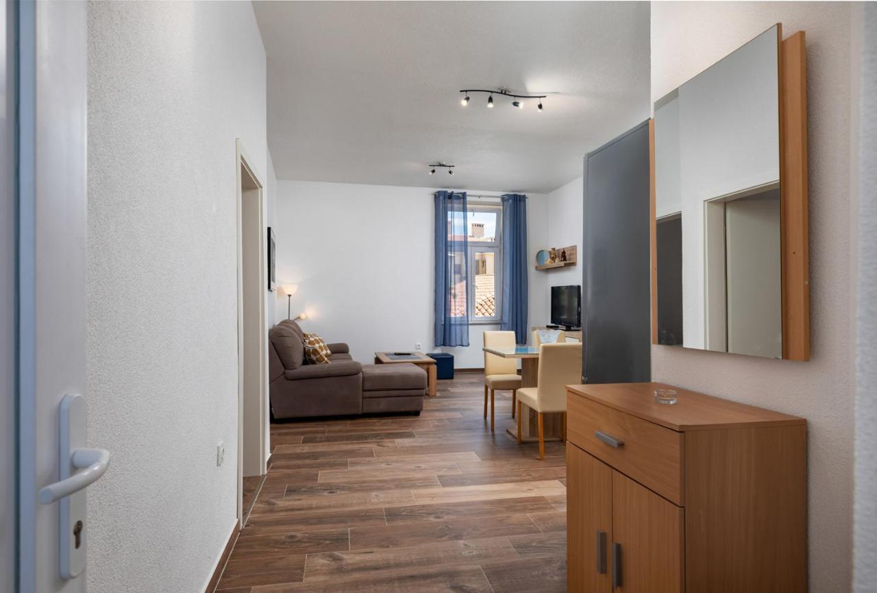 Apartments Smaila 1729 Póla Kültér fotó
