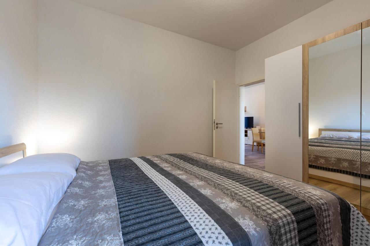 Apartments Smaila 1729 Póla Kültér fotó
