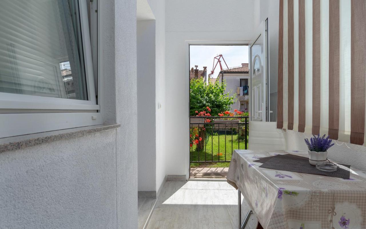 Apartments Smaila 1729 Póla Kültér fotó