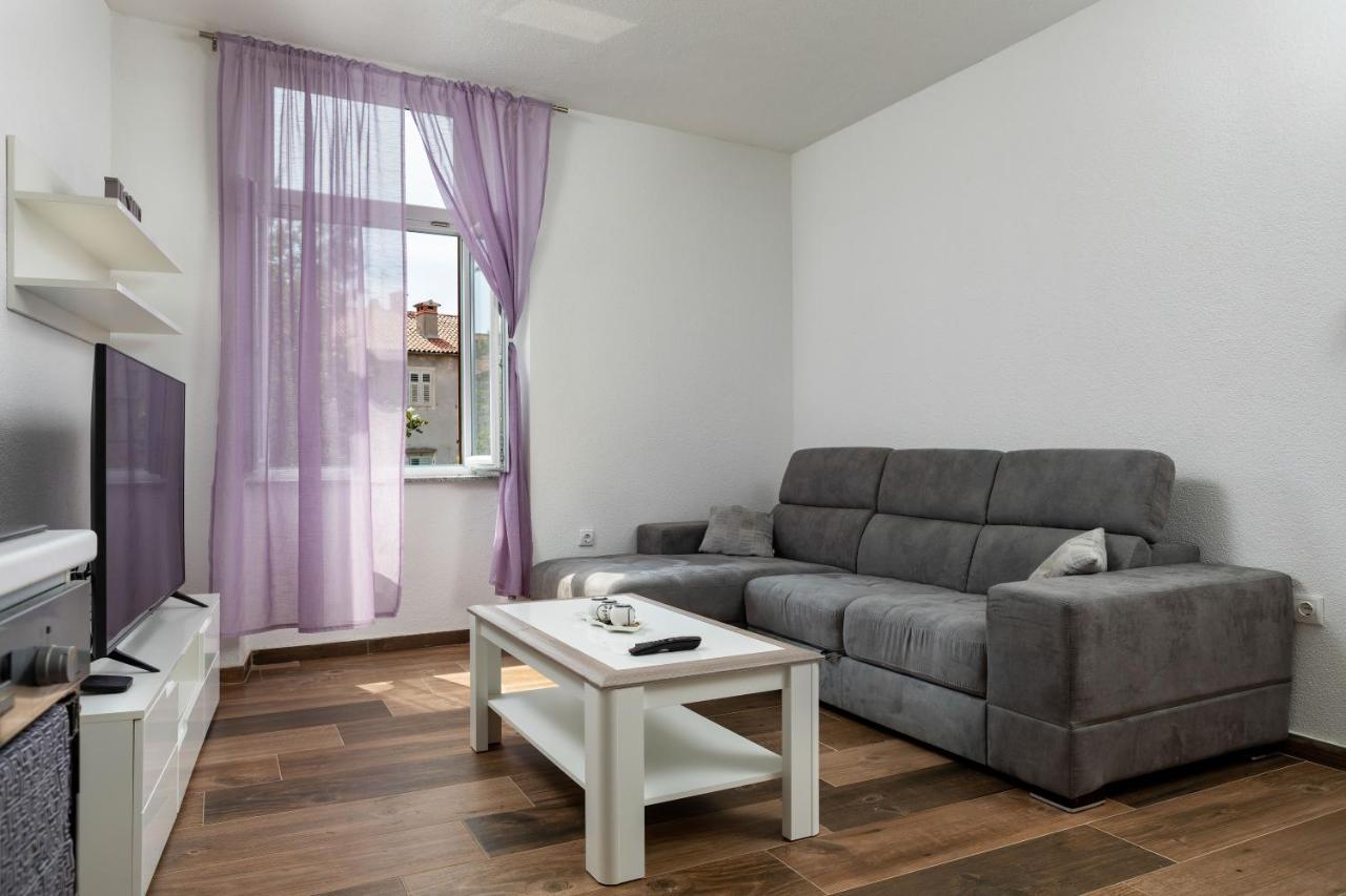 Apartments Smaila 1729 Póla Kültér fotó